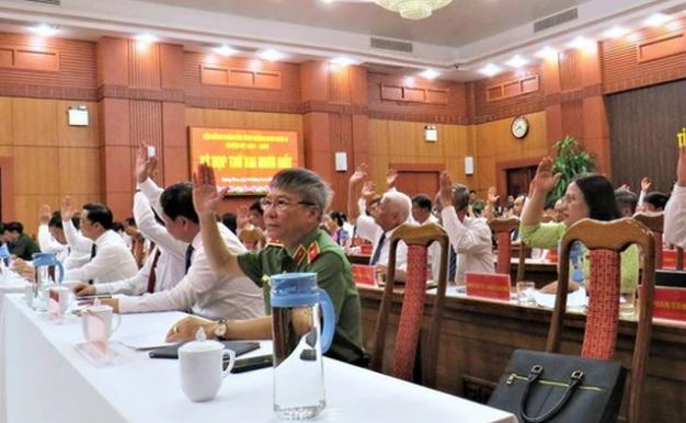 Miễn nhiệm chức danh Chủ tịch HĐND và Chủ tịch UBND tỉnh Quảng Nam